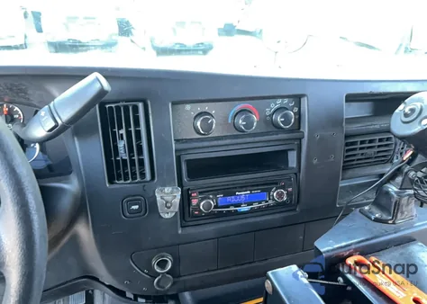 2012 GMC Savana Cutaway G3500 z USA, uszkodzony, nr VIN 1GD373BG3C1181643